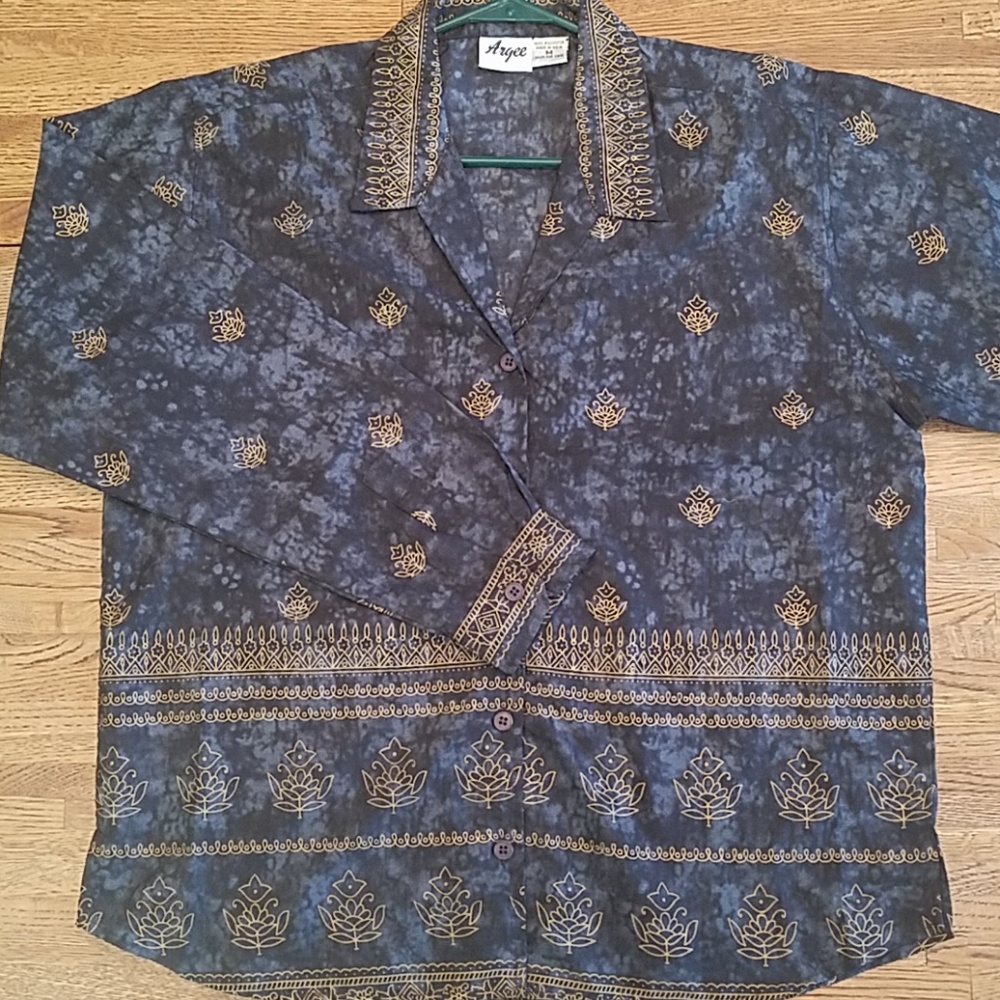 Agree East Indian Shirt EUC